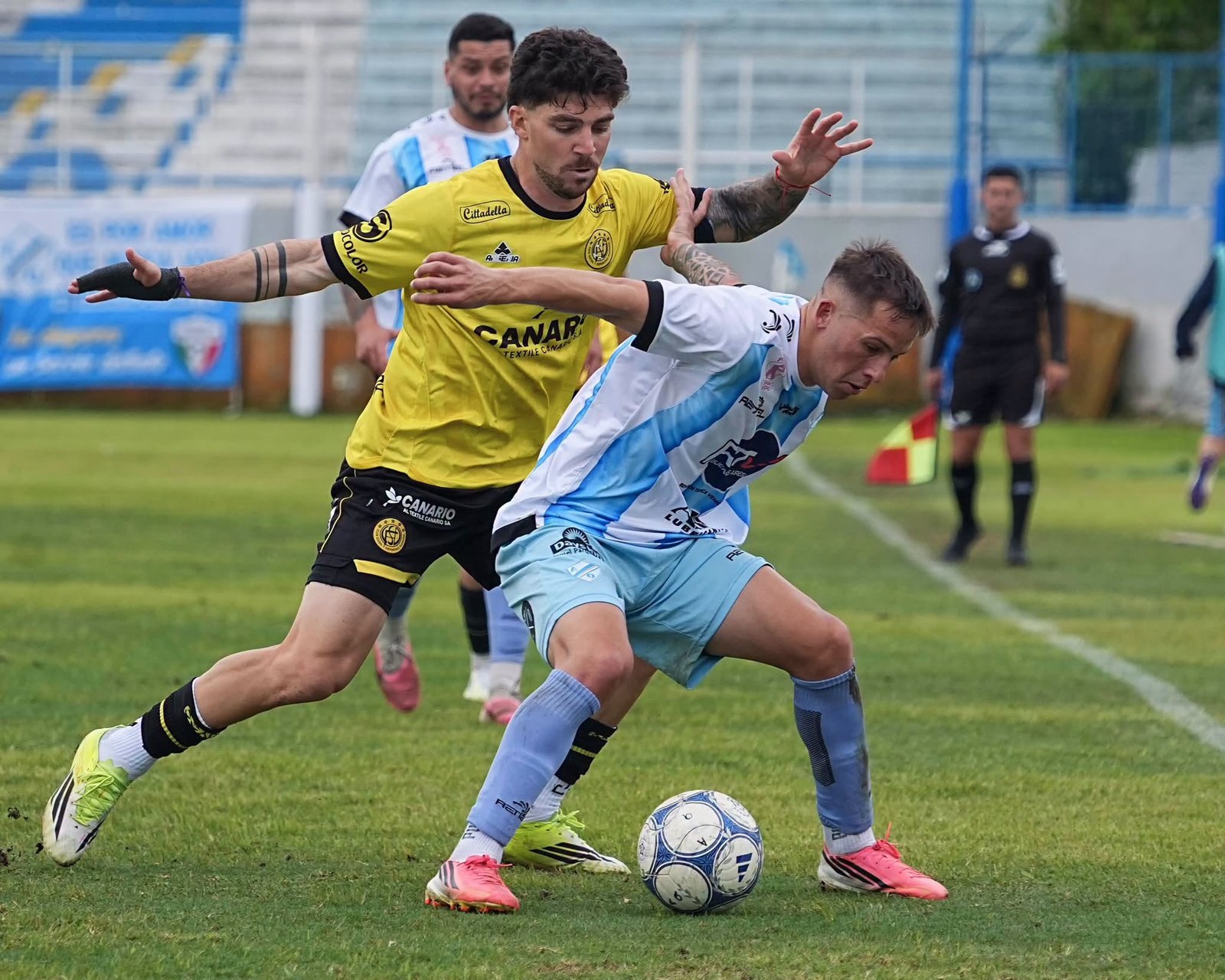 Triunfo de oro: Flandria venció sobre la hora a Argentino de Quilmes y acaricia la permanencia